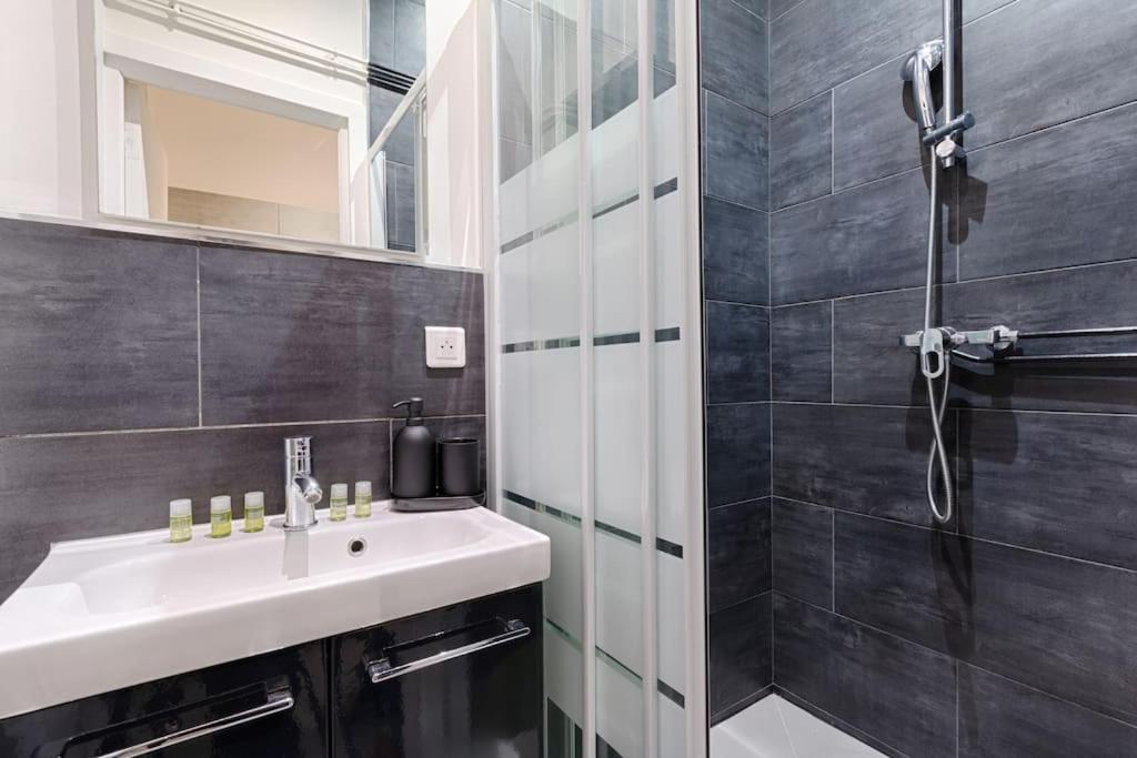 פריז Batignolles Lemercier Cosy Apartment 4P-1Br מראה חיצוני תמונה